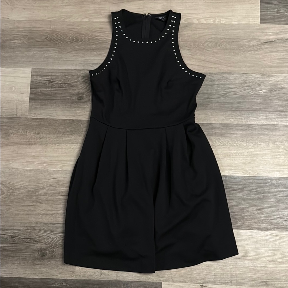 Black Sleeveless Dress